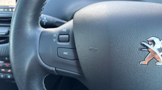 Peugeot 2008 1.2 PureTech 110 Allure Premium 5dr Petrol Estate